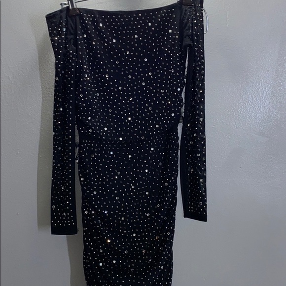 Dress - Picture 2 of 4